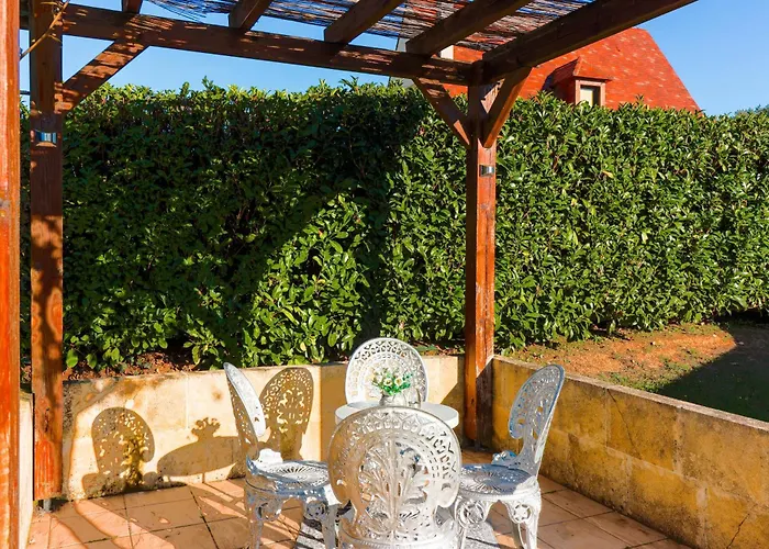 Maison Hyacinthe بيت للعطل *